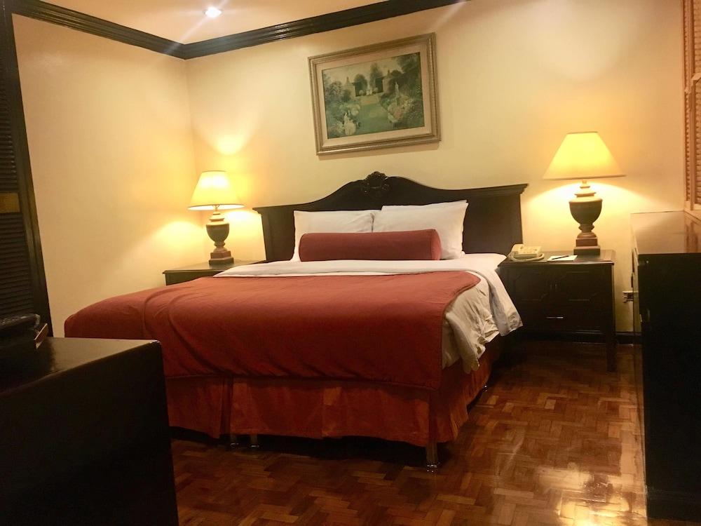 Lourdes Suites Makati City Exterior photo